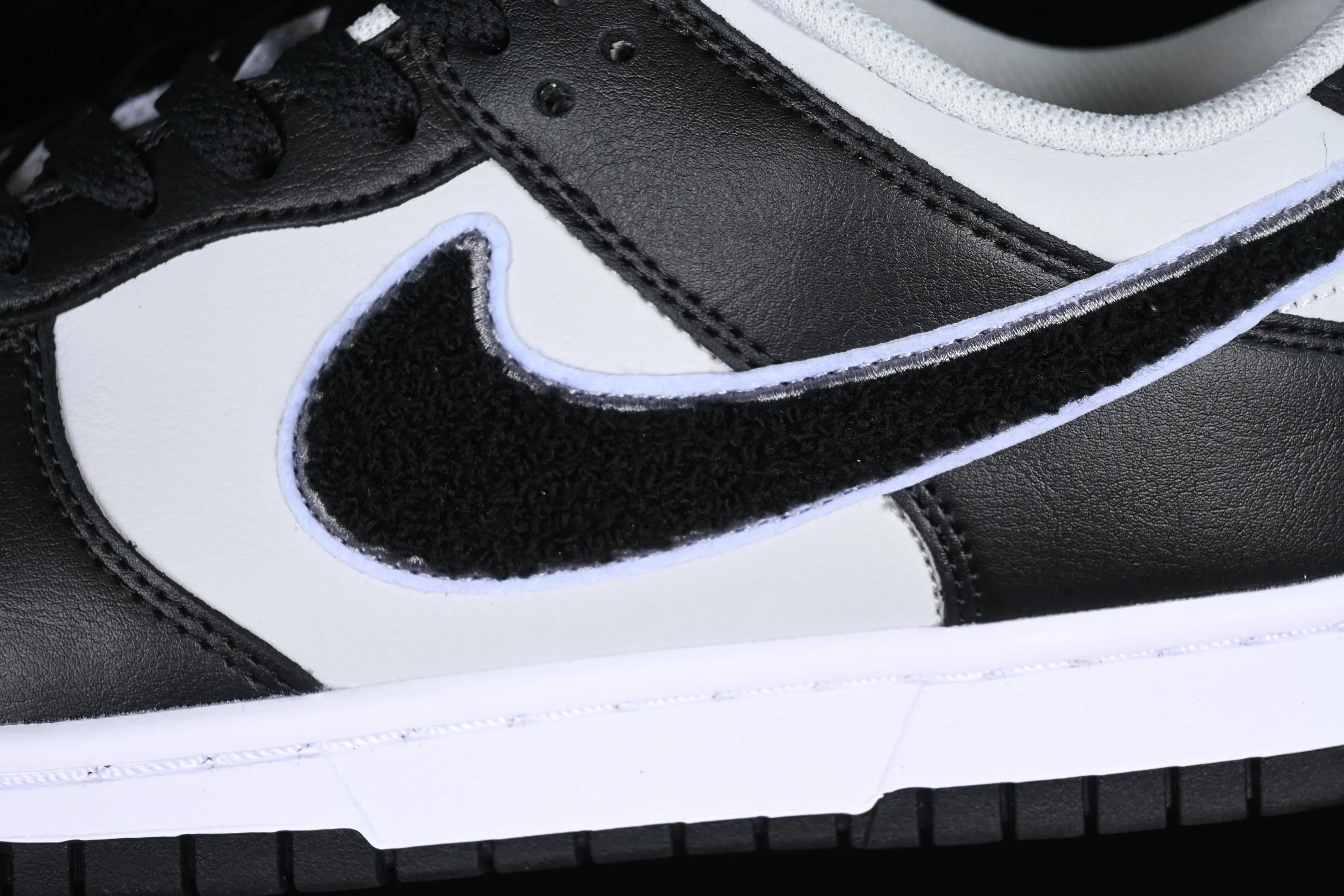 All categories Nk SB Dunk series Nk SB Dunk Low low-top sneakers Nk Dunk Low "Chenille" plush black hook SB low-top sports and leisure sneakers DQ7683-001